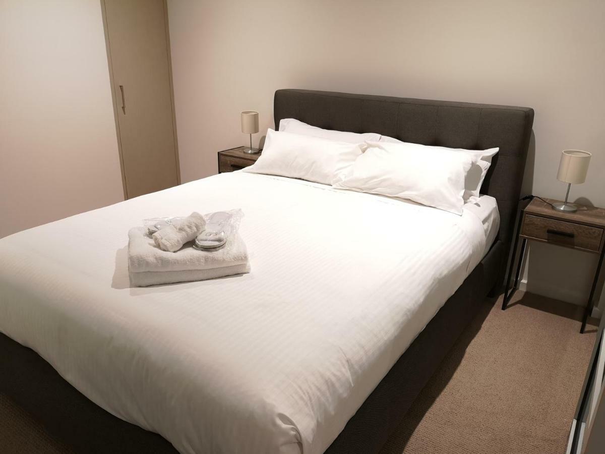 Vision On Morphett Adelaide Central ภายนอก รูปภาพ