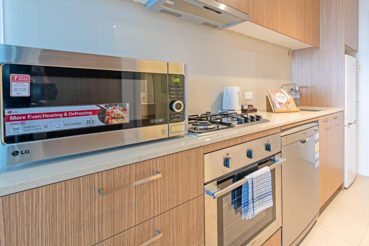 Vision On Morphett Adelaide Central ภายนอก รูปภาพ
