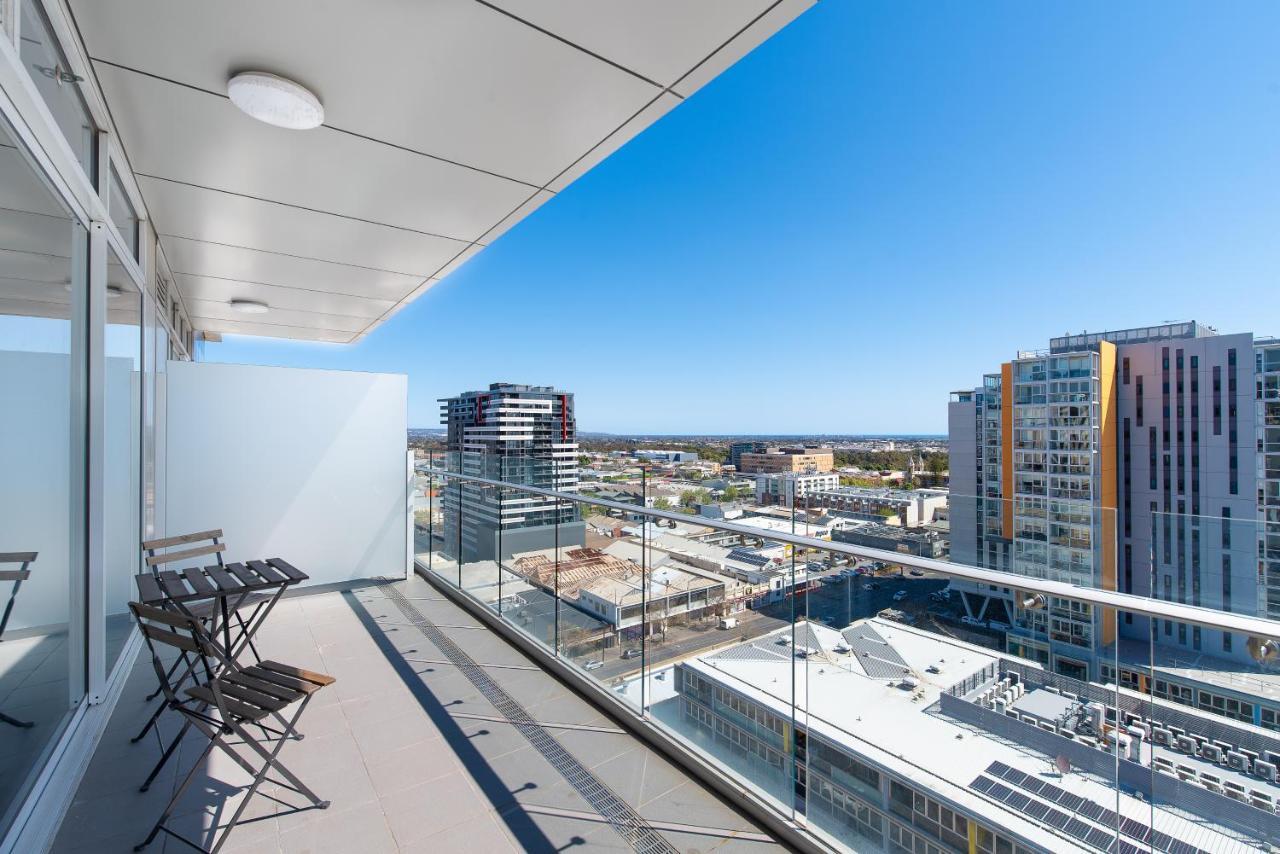 Vision On Morphett Adelaide Central ภายนอก รูปภาพ