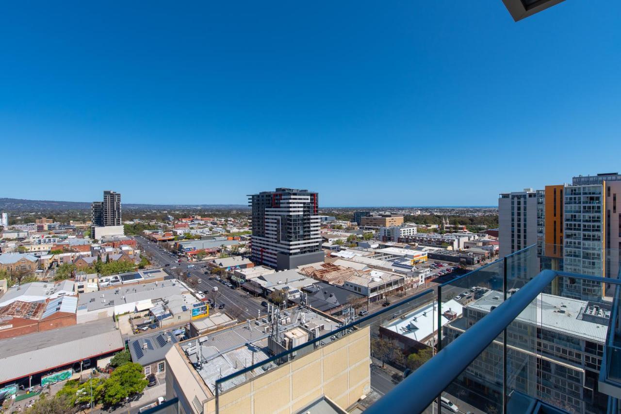 Vision On Morphett Adelaide Central ภายนอก รูปภาพ